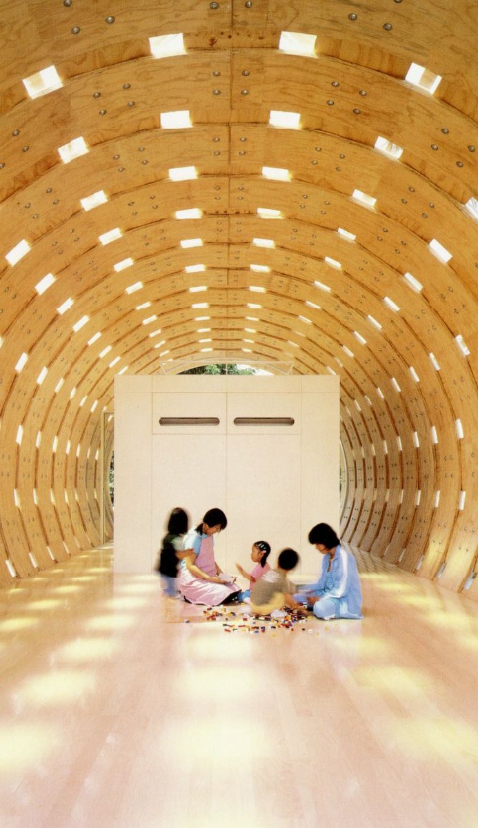 Circle in square in section. Imai hospital daycare center. Shigeru ban.