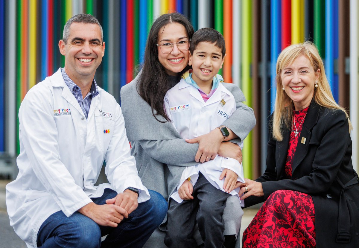 Curing #ChildrensCancer is a big step closer thanks to My Room Children’s Cancer Charity. A/Professor Jason Cain joined cancer survivor Eli and his Mum Nelly along with My Room’s CEO, Margaret Zita to celebrate. Read more > bit.ly/3Jns7Fz Pics Aaron Francis/Herald Sun