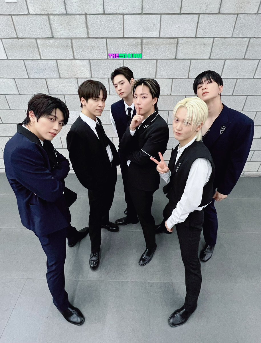 안그래도 울 #온앤오프 오기만을 목 빠지게 기다렸는데
이런 마음의 호수 위 파문이 일렁이는곡을 챙겨오시다니요🥹🥹
황버지말씀처럼온옾인생에 남을만한곡뿐만 아니라케이팝역사에길이남을띵곡임을 #더쇼 가참귀로인정합니다🥹
이건 #BYE_MY_MONSTER 가 아니라 하이마이몬스터 해야함🥹
<a href="/wm_on7off/">nine</a>