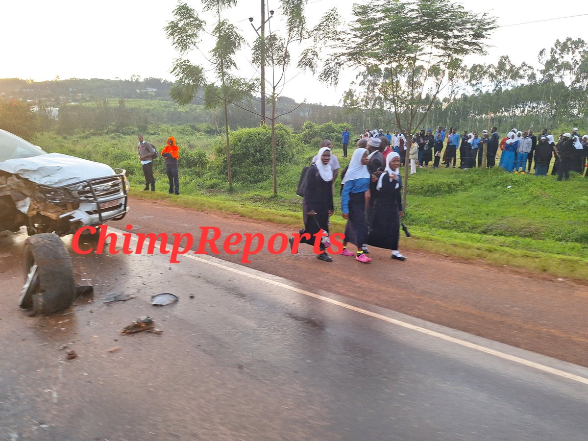 Mpigi Road Accident: Accident as you approach Mpigi. Three cars were involved in the accident #ChimpReportsNews @ChimpReports @PoliceUg