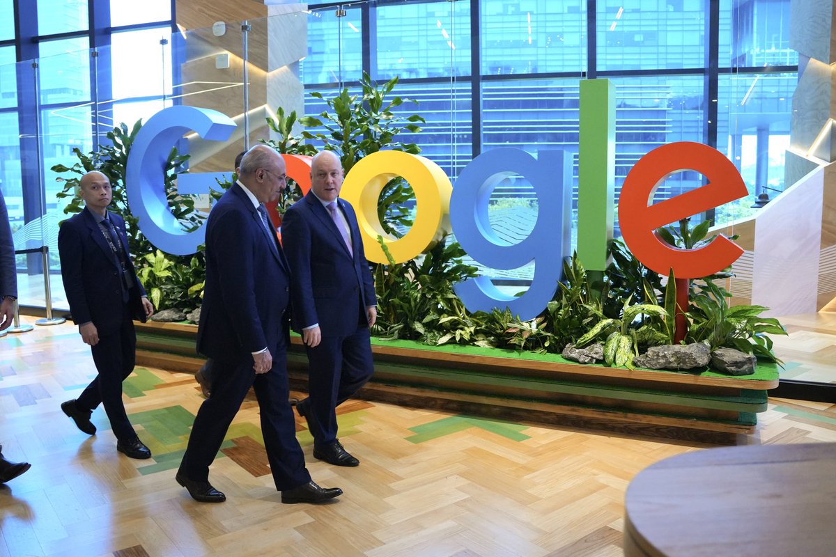 chrisluxonmp's tweet photo. Just finished an insightful session at Google’s regional headquarters here in Singapore.

Had the privilege to delve into the ever-evolving landscape of Asian consumers alongside some of their senior regional leaders. https://t.co/dRZwpxO3EC