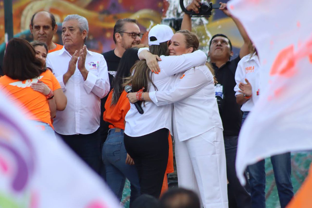 ¡En #Cuernavaca todo estará mejor! 🧡

Aquí las y los morelenses no quieren los malos gobiernos del PRIAN. Hoy tienen una mejor opción, #LaÚnicaNueva y de la mano de nuestra próxima presidenta Myredd Mariscal vamos a construir un mejor futuro para nuestro estado. 🍊