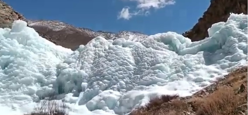 The residents of Kulum Village in the #Leh district of #Ladakh have found a reason to rejoice with the implementation of an innovative artificial glacier project. @ajitsinghpundir @kayjay34350 @AartiTikoo @amritabhinder @RDXThinksThat