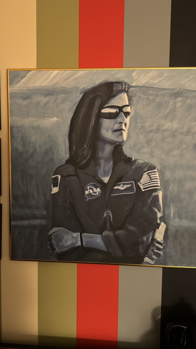 epbruff's tweet image. Awesome artwork in my hotel.  Does anyone know who she is?  #aviatrix