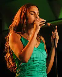 videoOFTHEweek: @snohaalegra Snoh Aalegra 'Find Someone Like You' here>> streetcredmusic.blogspot.com