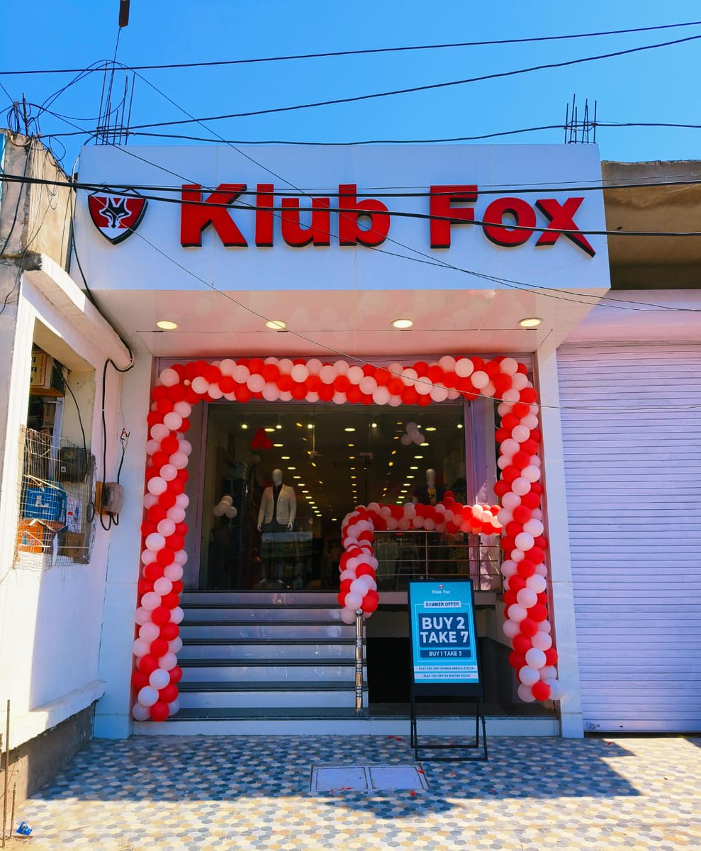 KlubFox97's tweet photo. We are thrilled to announce the grand opening of our new Klub Fox store in New Sagar, Madhya Pradesh! ✨

Location 📍 - Klub Fox OPP - ICICI Bank Makronia, Sagar. Madhya Pradesh -470004

#KlubFoxLaunch https://t.co/fz1xmJMymB