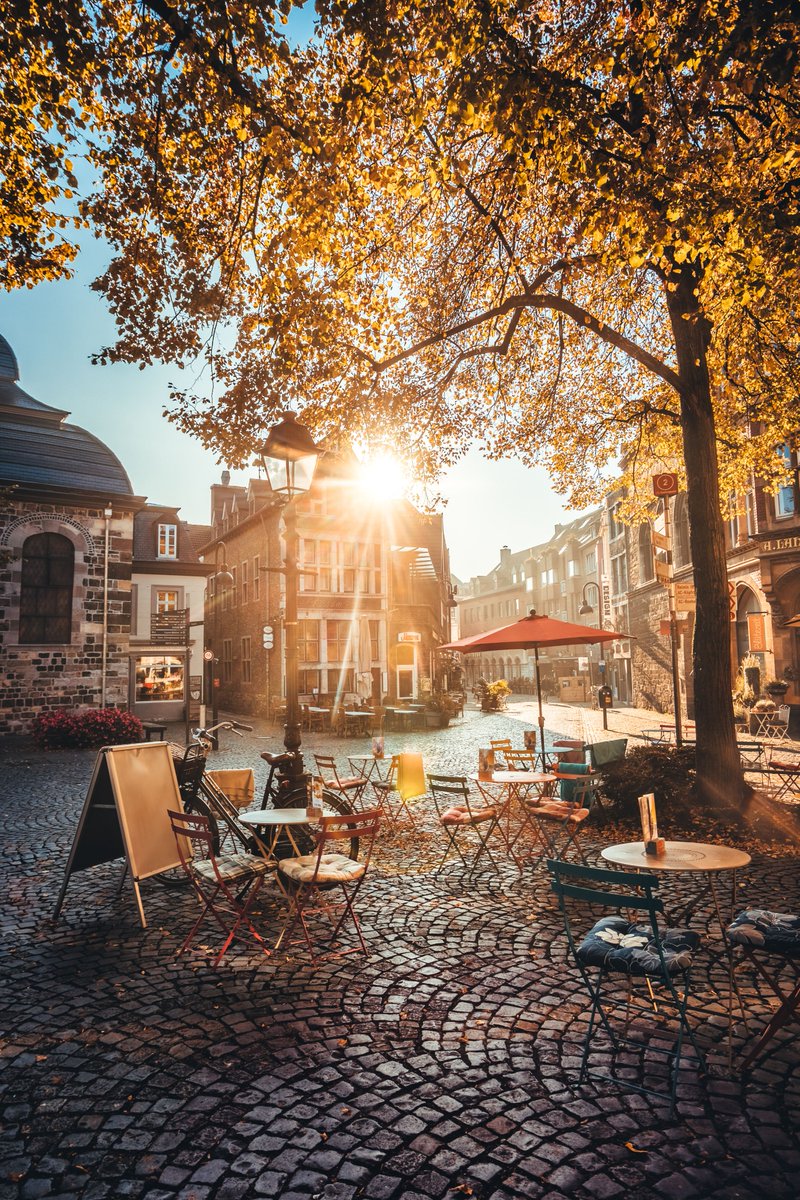 📸 Takeover by Ronny Runaix: Lieblingsplatz Fischmarkt 🐟 Der Fischmarkt ist mittlerweile zu einem meiner Lieblingsplätze geworden. Dieses Bild ist an einem frühen Sonntagmorgen im Herbst entstanden. 🍂 📸 Ronny Runaix