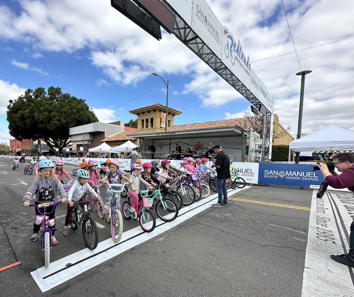 ⁦@Maschack_RUSD⁩ THANK you for all the amazing pics you took of ⁦<a href="/RedlandsUSD/">Redlands USD</a>⁩ students in the ⁦<a href="/redlandsClassic/">Redlands Classic 🚴</a>⁩ #SchoolDuel! 🚲🚲🚲