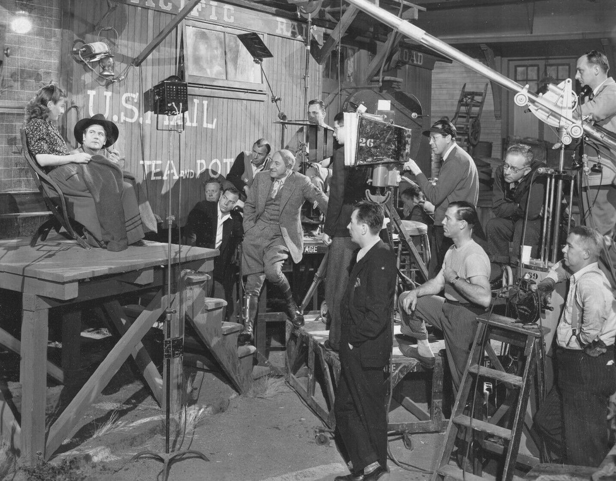 Cecil B. DeMille dirige a Barbara Stanwyck y Joel McCrea en Union Pacific (1939).
