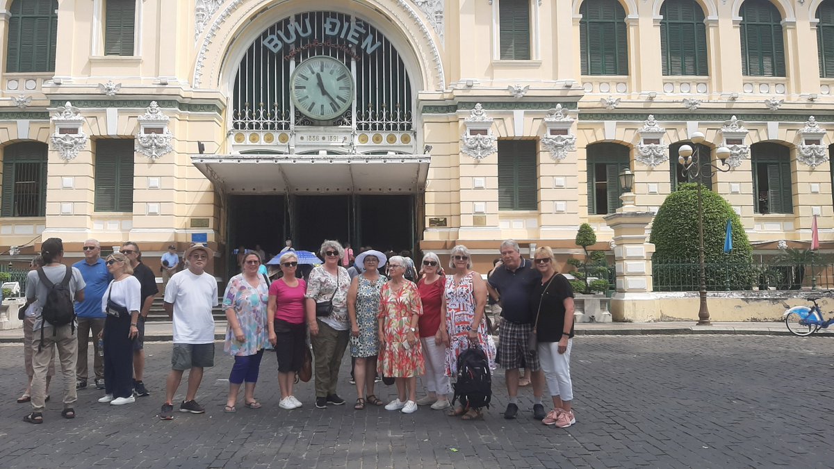 halong_vietnam_'s tweet image. Stepping into history at the Saigon Central Post Office! 
Website: travelauthenticasia.com
halongvietnamtours.com

#travelauthenticasia #southeastasia #southeastasiatrip #beautifuldestinations
#southeastasiaadventure #SaigonPostOffice #HistoricLandmark