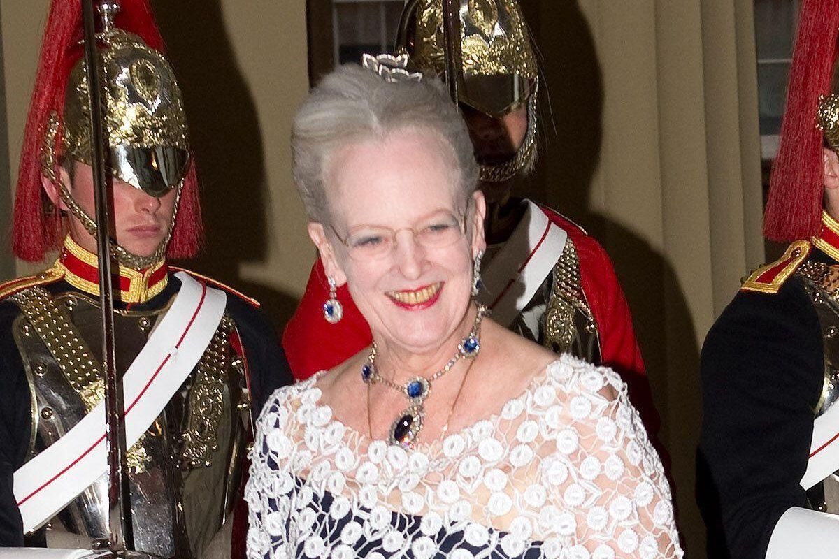 Now retired, Queen Margrethe has handed over many of her grand gala jewels, but numerous pieces of personal jewelry remain in her collection, including a suite of heirloom sapphires that she received as birthday and wedding gifts decades ago thecourtjeweller.com/2024/04/a-spar…