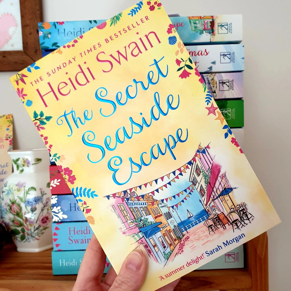 I'm celebrating another #bookbirthday today! It's 4 years since #TheSecretSeasideEscape was published and we were all getting used to #lockdownlife! Thank goodness we had the #northnorfolk #seasidevillage of #Wynmouth to escape to...

🐚🌞🐚🌞🐚🌞🐚

amzn.eu/d/g9HfY8n
