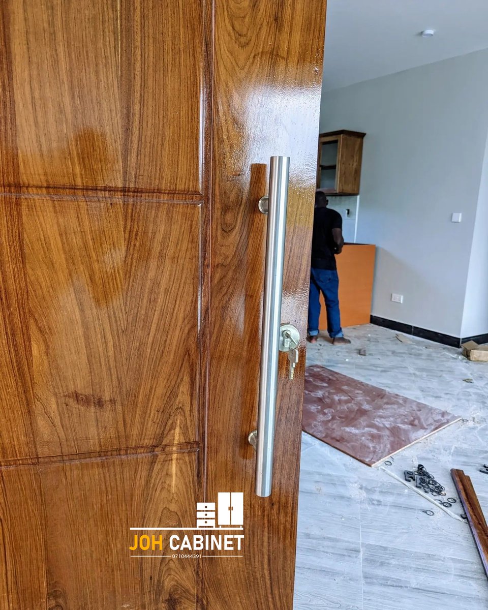 VITU MUHIMU KWENYE UJENZI una nyumba yako unahitaji frame za milango pamoja na milango 🚪 ya kisasa yenye muonekano bora wa kisasa na imara basi hapa ndo mahali sahihi mlango unakaa square kabisa Super and Clean mninga ☎️ 0710444391 📍Keko furniture 🛣 Oda 7-14 kwa uaminifu