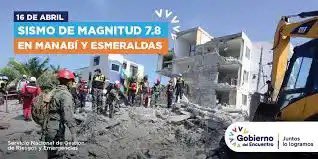 MashiRafael's tweet photo. Hace 8 años me tocó enfrentar una de las experiencias más  duras de mi vida: el terremoto en Manabí y Esmeraldas.
Dentro del dolor, el país respondió extraordinariamente bien, con todas las capacidades  acumuladas en 9 años de Gobierno: desde los puentes y caminos hasta los servicios de salud.
Vi actos de impresionante patriotismo, como maestros cuidando su escuelita derrumbada o trabajadores arreglando el tendido eléctrico pese a tener sus propias casas destruidas. 
¡Ni qué decir de manabitas y esmeraldeños, que nos daban muestras de optimismo y valentía!
También tuve un equipo humano extraordinario, liderado por el vicepresidente Jorge Glas.
Mi abrazo solidario a todas las familias que perdieron un ser querido. Lloré con muchos de ellos.
Las toneladas de infamias de los de siempre no podrán borrar la historia que, pese a la desolación, escribimos juntos y asombró al mundo. 
ESE es el verdadero Ecuador✊🏽
¡Hasta la victoria siempre!