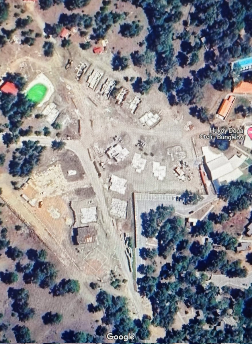 HandeDinckal's tweet photo. Bir vatandaş olarak bilgi edinme hakkımı kullanarak öğrenmek istiyorum ki,Mersin Fındıkpınarı yaylası yolunda bulunan Huköy doğa  otelinde yapımı devam eden villalara nasıl imar izni verildi?@SecerVahap @mersin_bld @MezitliBel @csbgovtr @TCTarim @OGMgovtr https://t.co/mlbY9574A7
