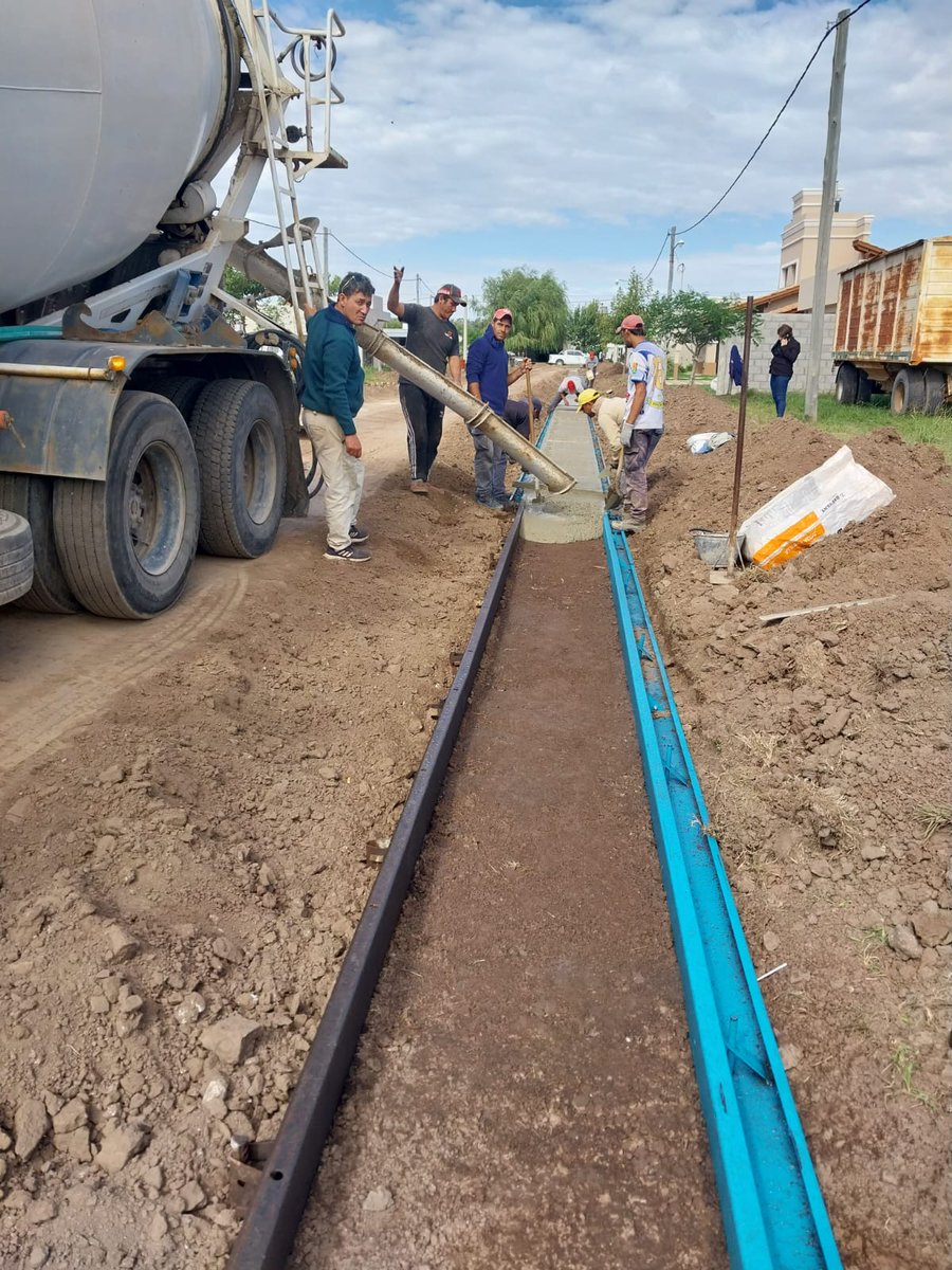ComMariaSusana's tweet photo. Obras de infraestructura vial para la localidad https://t.co/XN6O1ZZUN5 https://t.co/Qlwe6MUFmi