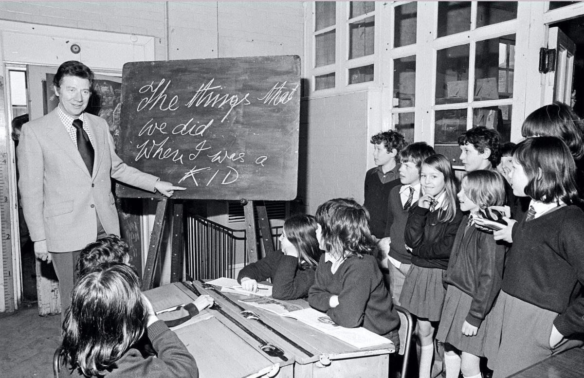 Max Bygraves, St Joseph's Primary School, Paradise Street #Rotherhithe #Bermodsey 1974