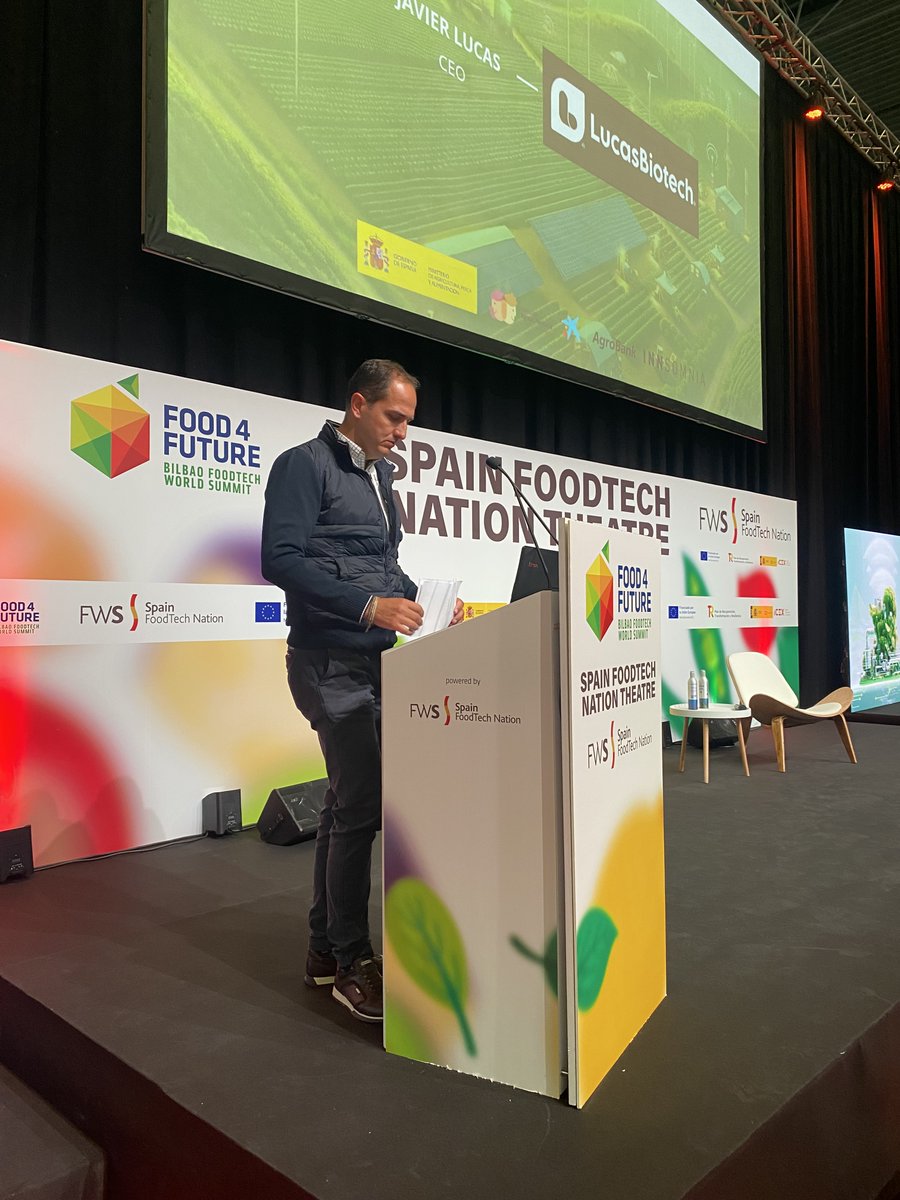 AgroBank_CABK's tweet photo. 📢Arrancan las 1º startups #Agrotech en el #FoodtechStartupForum de @expofoodtech

Pitches de #lucasbiotech (fertilizantes para sistemas de riego/cultivo), @vinok_es (solución para combatir falsificaciones en vinos) y @protiberia (transforman residuos orgánicos en materia prima) https://t.co/E5jBeXqgJk