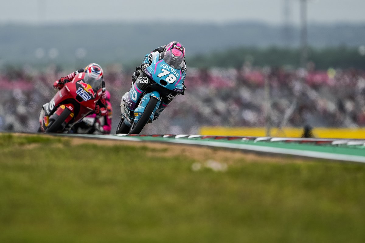 Started from 🅿️1⃣7⃣ on the grid Last on the first corner 🅿️🔟 in lap 3 Long lap Ended in🅿️9⃣ 🏁 Joel Esteban's #AmericasGP race was quite an eventful one! Now the #CFMOTO #AsparTeam rookie is one of just six #Moto3 riders on the points in all first three races!