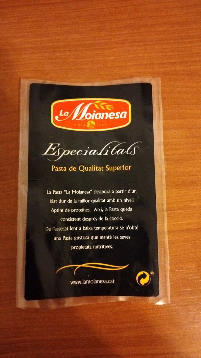 Quin goig! Comprat a Bon Àrea . La Moianesa ofereix productes que etiqueten en català. Tinguem-ho present. #AccióPelCatalà #SempreEnCatalà