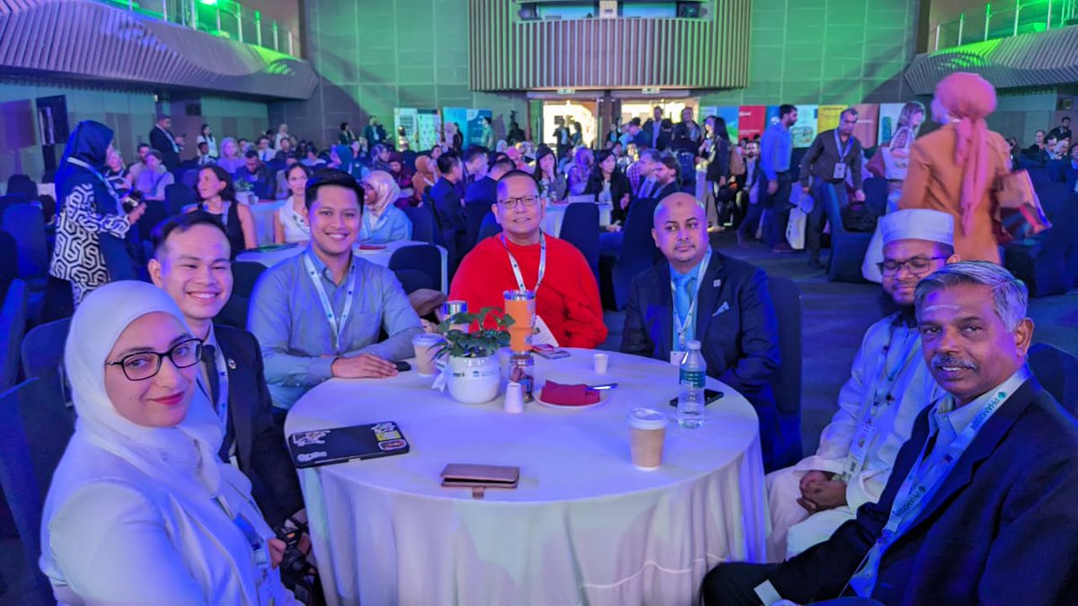 FFOP_org's tweet photo. #FFOP is at the Planetary Health Annual Meeting Malaysia #PHAM2024 at @SunwayUniversity! The annual gathering of policy, education and climate leaders aims to foster effective collaborations for sustainable #climateaction and planetary health. https://t.co/yTMvBxzjgR