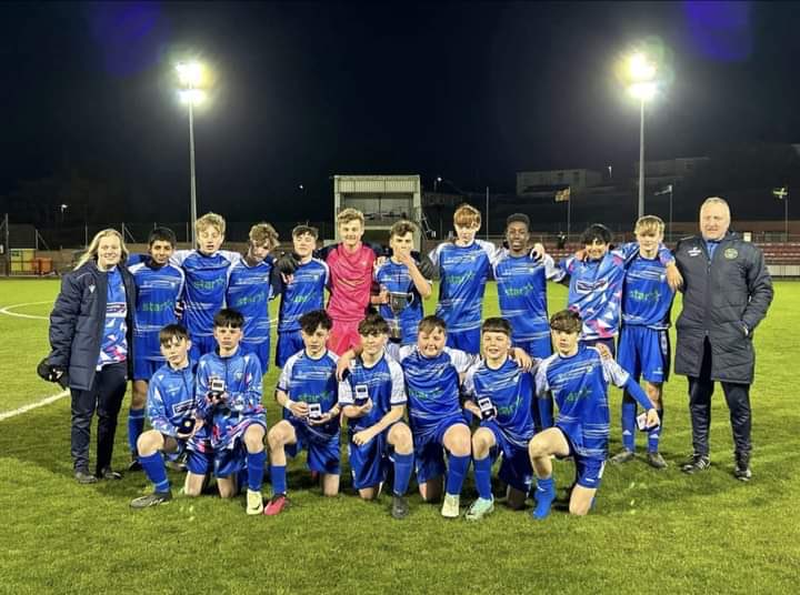 CwmammanUnited's tweet photo. As a club we are so proud of all our Junior teams.Our U14s made us even prouder last night as coaches Dave &amp; Celyn &amp; their fantastic team won the West Wales U14 Cup 3-2 v  Carmarthen Stars in a pulsating final at Stebonheath.A great achievement for our valley💙 https://t.co/ifQOuFcSiE