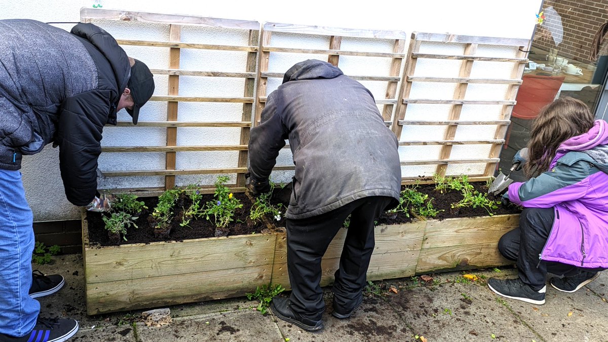 Advance planners! @SES12EK supports disadvantaged people - many with health issues & disabilities. Volunteers used @volunteering_uk #ActionEarth grant to #makespacefornature in #EastKilbride. Results are showing now - Amazing! #MakeADifference #Community Funded by @NatureScot