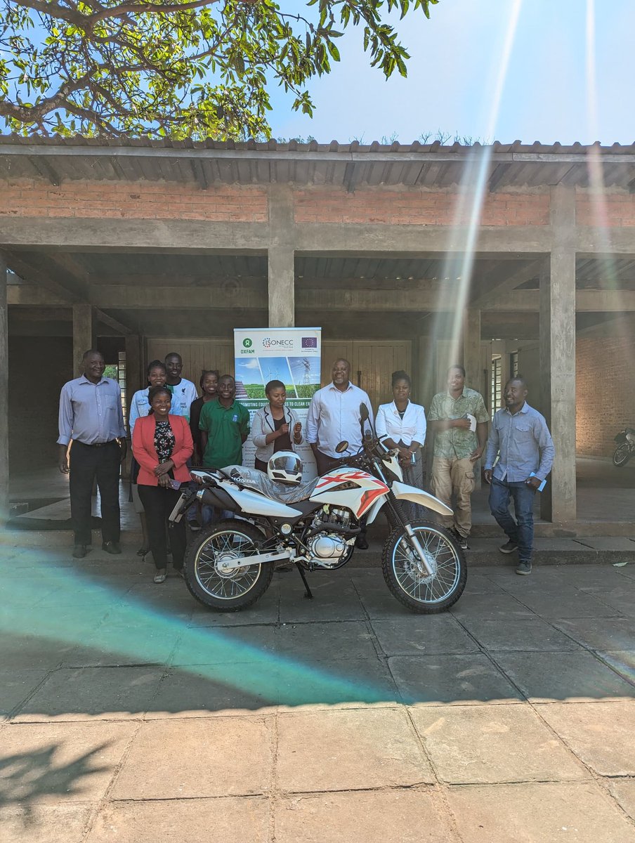 CISONECC handed over a Motorbike at Salima district council as to aid monitoring of the PEACE project's progress in Salima district. The PEACE Project, funded by the @EuropeanUnion12 & @OxfamMalawi, is being implemented by a consortium comprising of Oxfam, CISONECC & @CEPAMalawi
