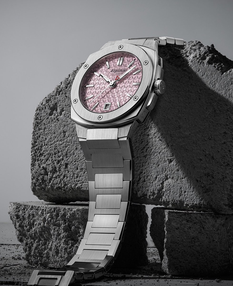 -Alpina-
The new Alpiner Extreme Quartz offer 4 variations inspired by the colours of the Alps.

@WatchesAndWonders #WatchesAndWonders2024 #AlpinerCollection #SportWatch #Extreme #MenWatch #LadiesWatch #Outdoor