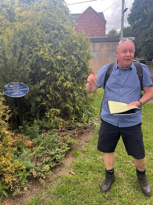 stocktoncouncil's tweet photo. 👋 Meet Dave Wilson. 

❤️Dave is a much-loved volunteer who inspires people to keep fit and make friends in their local area. 

🚶 With a passion for walking and history, he plans the walks, researches local landmarks and leads the walks every month.

🧵A thread. https://t.co/CunuFHBkh2