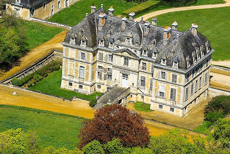 MonumentumFr's tweet photo. Château de Purnon à #Verrue (#Vienne) Le château de Purnon et ses communs sont construits de 1771 à 1785 vraisemblablement à l'emplacement d'un château primitif. Une longue avenue aménagée en 1812, des terrasse...
Suite 👉 https://t.co/UXCZ8FUdcn
#Patrimoine #MonumentHistorique https://t.co/rvLLijCEzS