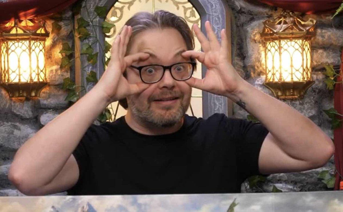 I think @Crispi1260 just posted the best screencap from highrollers in recent history. Therapist: Peepers Mark isn't real, he can't hurt you. Peepers Mark: