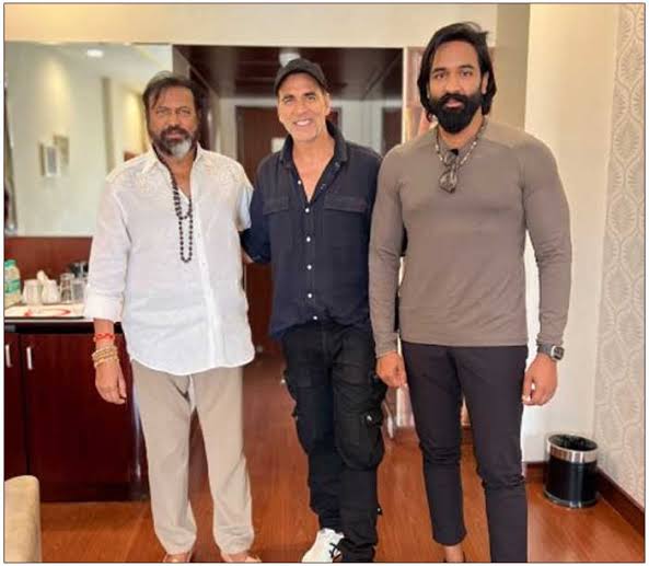 #AkshayKumar to debut in Telugu with #VishnuManchu's '#Kannappa', share screen space with #Prabhas, #Mohanlal, #MohanBabu, #RSarathkumar, #Brahmanandam, #Madhoo and #MukeshRishi. 
.
.
@akshaykumar