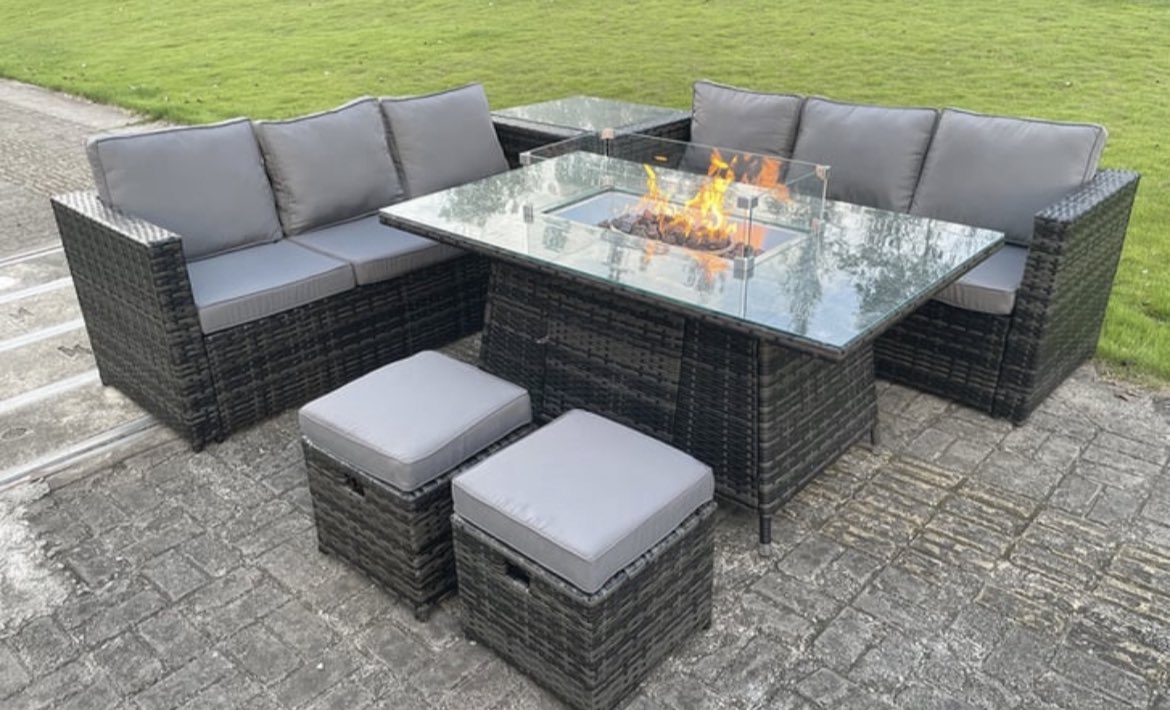 A stunning focal point for your garden, this rattan furniture set with central fire would look stunning on your patio 🧡 Great price, great product, great reviews! Check it out here ➡️ awin1.com/cread.php?awin…