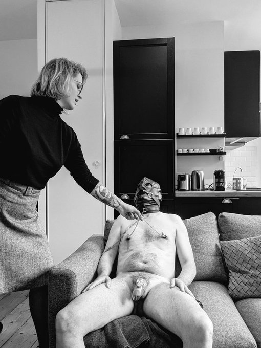 Une journ&eacute;e &agrave; plus de 1k, good boy.  Shopping de princesse, restaurant, offrande et un soumis tr&egrave;s ob&eacute;issant