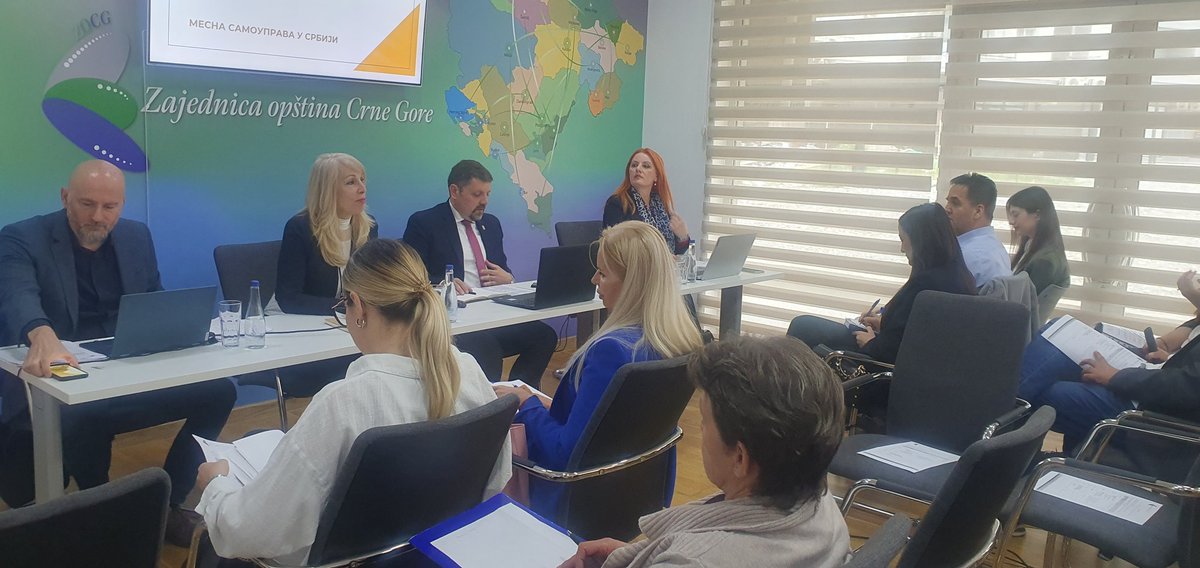 ZOCG_UoM's tweet photo. U #ZOCG u toku je okrugli sto o normiranju i funkcionisanju mjesnih zajednica. Iskustva iz ove oblasti razmjenjuju predstavnici zajednica lokalnih samouprava iz Srbije i Crne Gore. Gosti ZOCG su generalni sekretar @skgo_sctm Nikola Tarbuk i njegov zamjenik Marko Tomašević. https://t.co/46KAG9E6M1