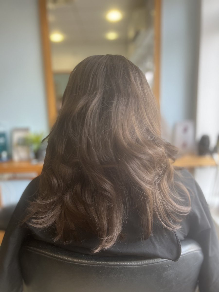 headmasters_ltd's tweet photo. From brunette to blonde. Summer is coming! ☀️🪄✨🤩💛
#blonde #blondehair #summer #summervibes #aveda #vegan https://t.co/gpjTQPRcMW