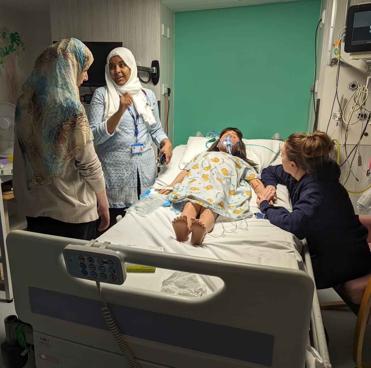 HILS (@hullsimulation) on Twitter photo Another great sim on paediatric wards, contact anna.robson5@nhs.net to set up a session in your area! #nhs #hullhospitals #simulation Another great sim on paediatric wards, contact anna.robson5@nhs.net to set up a session in your area! #nhs #hullhospitals #simulation