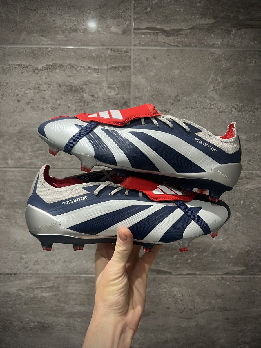 RTaylorMadeBoot's tweet photo. Adidas Predator 24 Elite - Roterio
Colourway - Tech Indigo/Tech Indigo/Vivid Red 🩶💙
Size - UK 9.5 / US 10 FG 👣
Condition - BNWT✔️ FOR SALE 💰
Year of Release - April 2024 📆
#adidaspredator #adidapredator24 #adidas #adidadfootball #predatorcollection #adidasfootballboots https://t.co/evUK70NB9E
