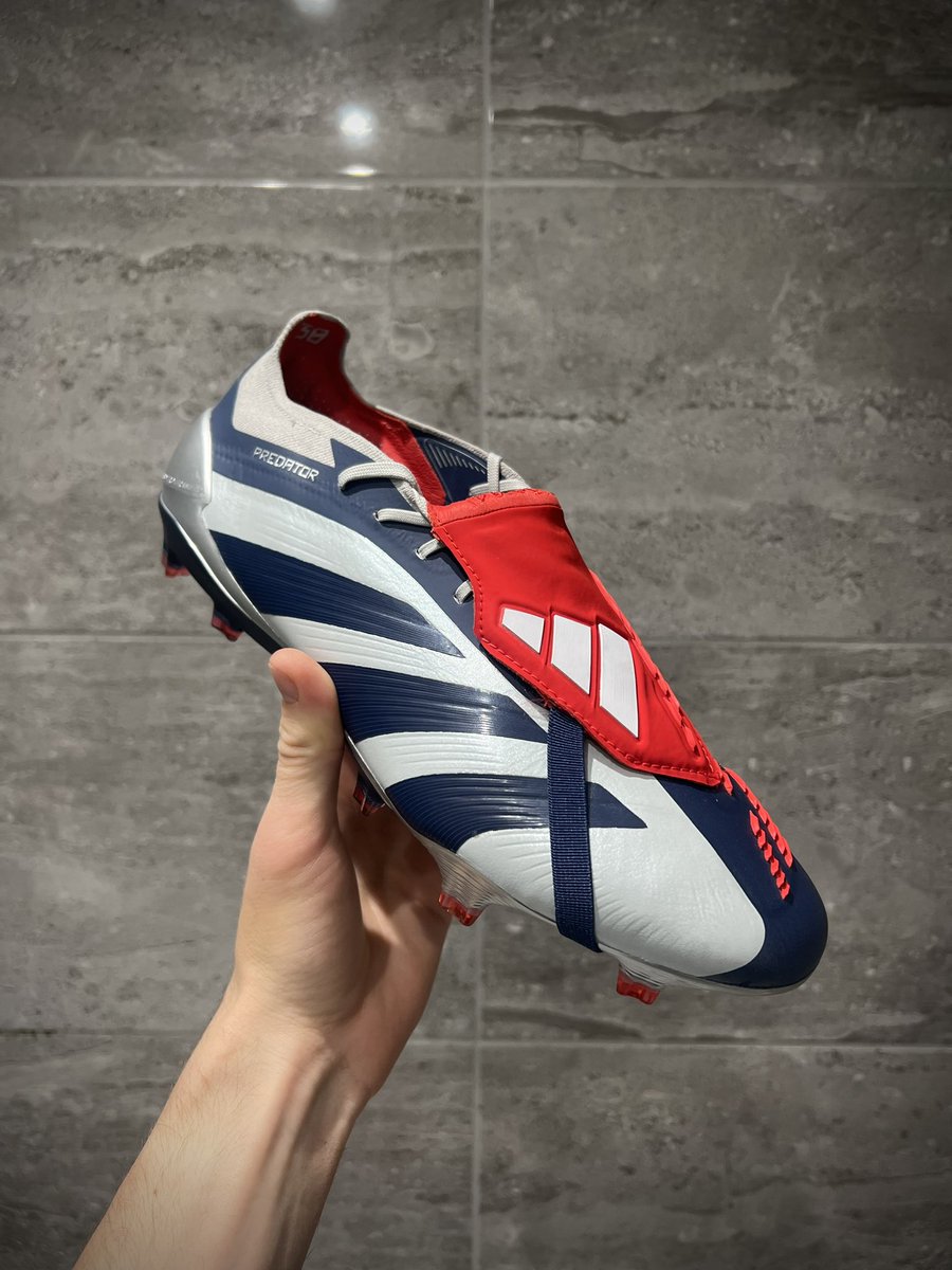 RTaylorMadeBoot's tweet photo. Adidas Predator 24 Elite - Roterio
Colourway - Tech Indigo/Tech Indigo/Vivid Red 🩶💙
Size - UK 9.5 / US 10 FG 👣
Condition - BNWT✔️ FOR SALE 💰
Year of Release - April 2024 📆
#adidaspredator #adidapredator24 #adidas #adidadfootball #predatorcollection #adidasfootballboots https://t.co/evUK70NB9E