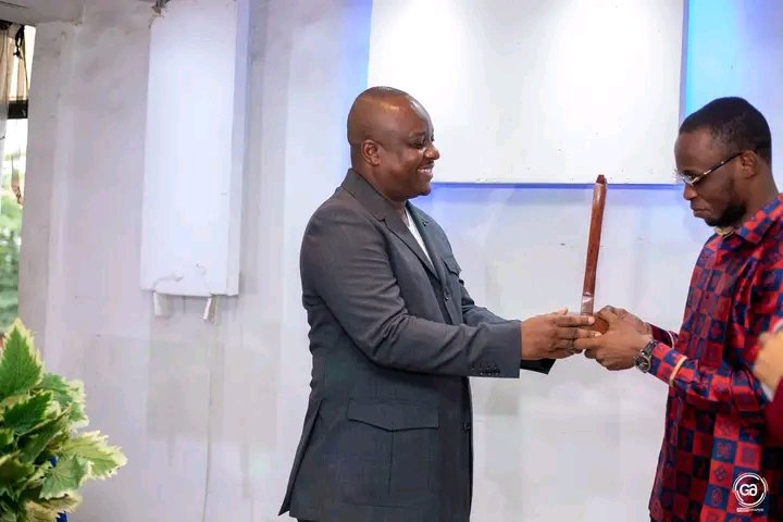 richcaldi39116's tweet photo. ToFulana Awards Première édition ! Cérémonie de remise des trophées et diplômes de mérite !   "La deuxième édition c'est pour bientôt" a déclaré Mr Samuel Ndjoli, l'initiateur de cette belle vision! https://t.co/xOCVpajEBo