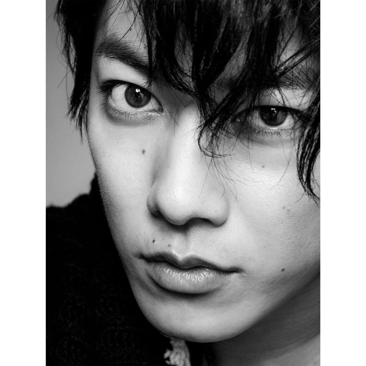 #佐藤健#TakeruSatoh

Portrait by HIRO KIMURA

#HERO3 #シリーズ第3弾
#comingsoon
#88JAPANESEMEN
#hirokimura
#photoexhibition
#代官山ヒルサイドフォーラム
#現代を代表する日本人男性１７６名のポートレート