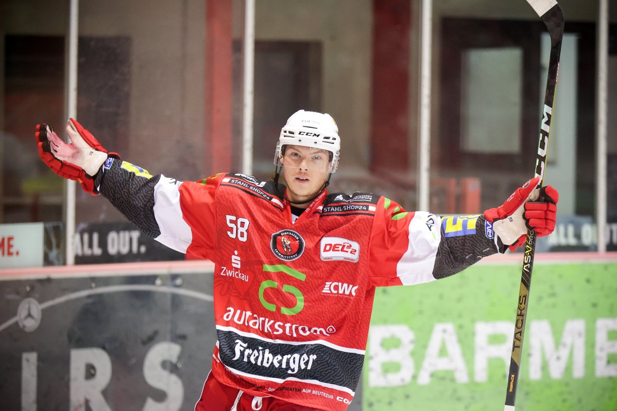 DEG verpflichtet Max Balinson!
Der offensivstarke Verteidiger unterschreibt bis 2025!

Infos: bit.ly/DEG_Balinson

#deg