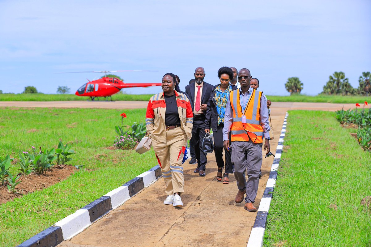 NiwaRodgers's tweet photo. Honorable minister @PNyamutoro  together with her counterpart @ruthnankabirwa1  have landed at Gulu airport to attend the Acholi sub region leadership engagement on minerals, oil and Gas and energy at ChurchHill Courts hotel in Gulu today. 
📸 : @BlackMambaso https://t.co/LWTTSiQKuN