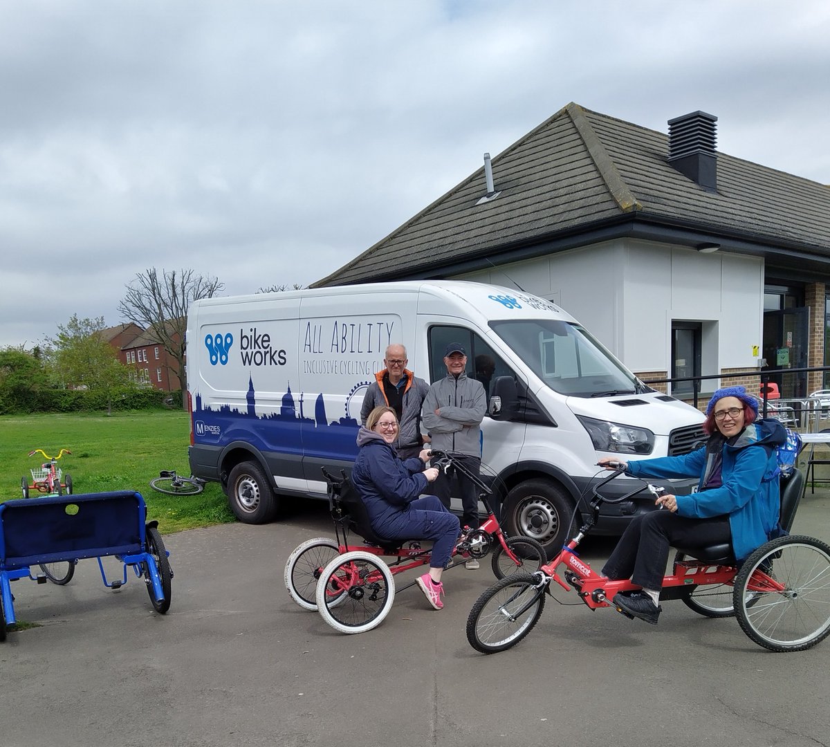 Try out one of our All Ability Cycling sessions in Kneller Gardens TOMORROW from 10.30am-12.30pm! These sessions use adapted bikes to empower people with impairments to enjoy cycling in a safe environment 🚲 To book, contact Frances at outdoor.learning@outlook.com