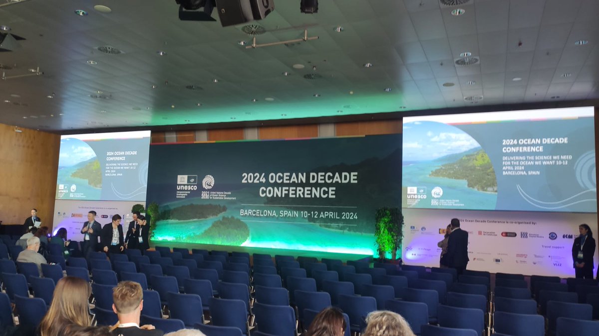 XSanchezArtus's tweet photo. 🌊Exciting news from #OceanDecade24 in Barcelona! Thrilled to have presented on restoring river-delta-coast-sea systems, focusing on Ebro Delta using NbS and EWS inside @RESTCOAST_H2020 and @DANUBIUSRI projects! Let's push for marine sustainability. #CoastResilience #Delta🌊 https://t.co/FCI4uAJN6o