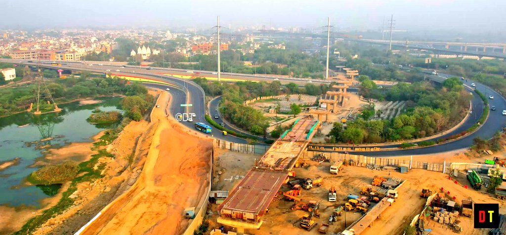 Delhi-Mumbai #Expressway DND-Faridabad-KMP Spur's Delhi section update.

Work is progressing at a good pace on this challenging section, of which, most part is elevated. It is expected to be ready by the end of this year.

PC: @DetoxTravellerr