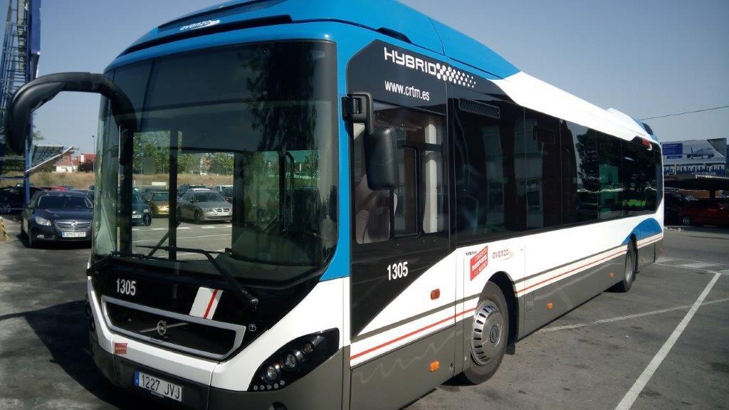 Transportes_CM's tweet photo. 🚌 La @ComunidadMadrid estrena una nueva línea urbana de autobús en #Getafe facilitando el acceso a su Parque Tecnológico. 

🗓 A partir del 22 de abril
🚏Habrá 10 expediciones por sentido de lunes a viernes y será de tipo lanzadera

 ℹhttps://t.co/Vso00wskmz https://t.co/hMlf4cwHx2