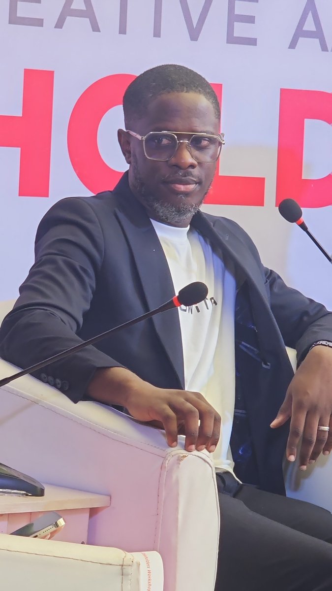 SheundamMedia's tweet photo. MSwitch (@MswitchMedia ) runs an open house policy where any individual can walk in to see the facility and have and in-depth discussion with any of the staff. - Mr Adepoju 

#MswitchDemoday https://t.co/J9Kpo8bdRF