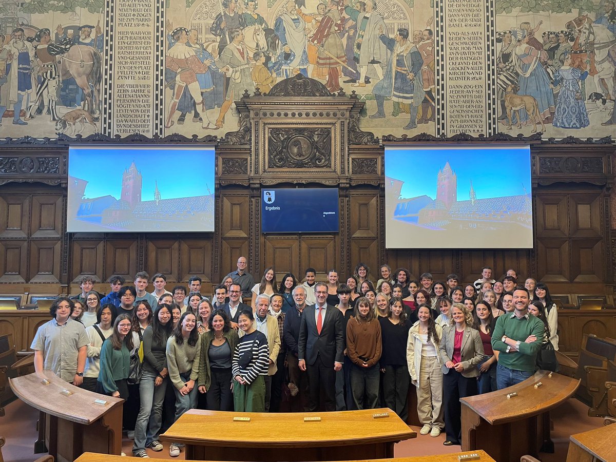 Welcome to Basel! 🌍 #Massachusetts und Basel-Stadt haben viele Gemeinsamkeiten – in der Forschung, der Bildung und der hohen Lebensqualität. Deshalb war es eine besondere Freude, die #Austauschschülerinnen und #Austauschschüler im Rathaus zu begrüssen. #SisterState